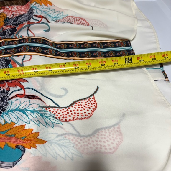 Rose + Olive floral print dolman sleeve v-neck bohemian style tunic - Picture 15 of 15